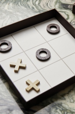 Logotrade Werbegeschenke das Foto: VINGA ‚Drei in einer Reihe‘ – Coffee Table Game