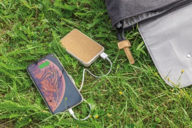 Logotrade Geschäftsgeschenke das Foto: Kork und Weizen 5.000 mAh Pocket-Powerbank