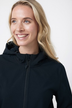 Logotrade Werbegeschenke das Foto: Iqoniq Makalu Damen Softshelljacke aus recyceltem Polyester
