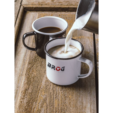 Logotrade Geschäftsgeschenke das Foto: Retro Emaille Tasse 350 ml