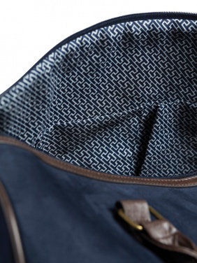 Logotrade promotional giveaway picture of: VINGA Hunton Weekend Bag