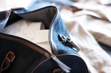 Logo trade promotional giveaway photo of: VINGA Hunton Weekend Bag