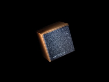 Logo trade promotional gifts picture of: Wynn 5W bamboo wireless speaker