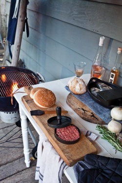 Logotrade promotional merchandise picture of: BBQ set with hamburger press and brush