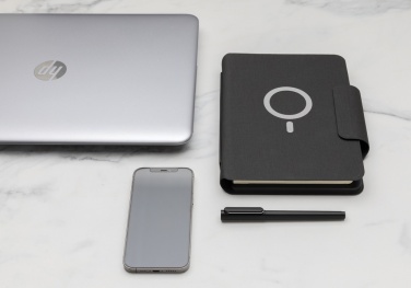 Logotrade promotional product image of: Artic Magnetic 10W wireless charging A5 notebook