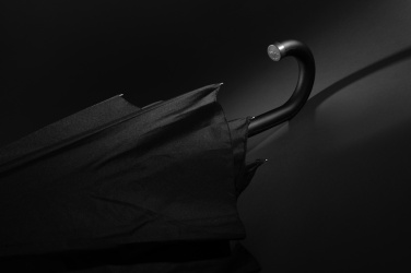 Logo trade promotional merchandise photo of: Swiss Peak Vero Aware™ RPET 25” umbrella w luxe handle