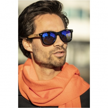 Logotrade firmakingitused pilt: Hiru rPET/puidust peegeldatud polariseeritud päikeseprillid kinkekarbis