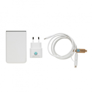 Logotrade firmakingi foto: Surge RCS taaskasutatud PET 20W tüüpi C 3 tk laadimiskomplekt