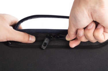 Logo trade meened foto: Bobby Bizzi vargusvastane seljakott ja kohver