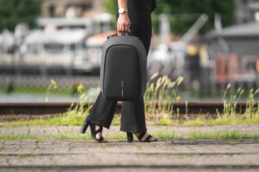 Logo trade ärikingitused foto: Bobby Hero Väike vargusevastane seljakott