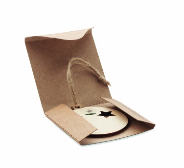 Logotrade reklaamkingituse foto: Puidust jõulukuulike kuuseseemnetega