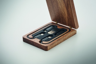 Logo trade reklaamkingi pilt: 3-ühes kaablikomplekt