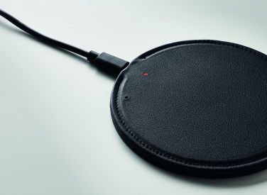 Logo trade reklaamtoote pilt: Taaskasutatud 15 W juhtmeta laadija