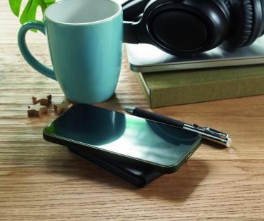 Logotrade firmakingi foto: Kokkupandav magnetlaadija 15W