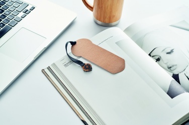 Logotrade reklaamkingituse foto: Männipuu järjehoidja