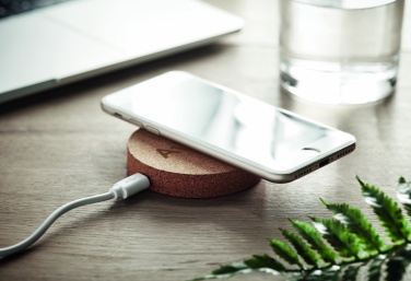 Logotrade reklaamkingid pilt: Juhtmeta laadimisalus 10W