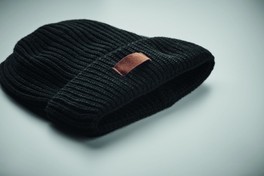 Logo trade firmakingid foto: Talvekomplekt taaskasutatud materjalist, kindad, müts ja sall