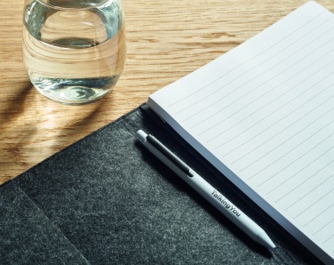 Logotrade ärikingituse foto: A4 konverentsikaust RPET-is