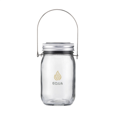 Logo trade ärikingi pilt: SunJar päikesepatareiga valusti aeda