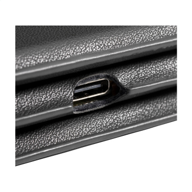 Logotrade meened pilt: TriCharge RCS taaskasutatud PU juhtmeta laadija