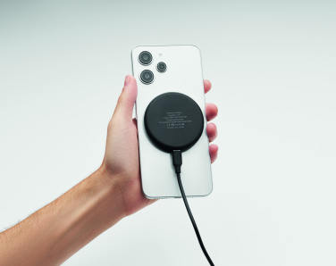 Logo trade meene pilt: WERLIES 3-ühes juhtmevaba laadija 15W