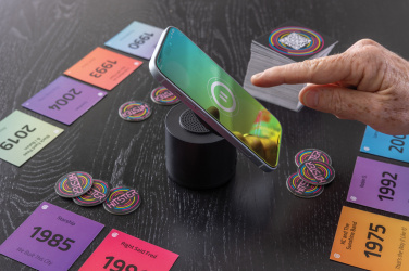 Logo trade ärikingitused foto: Magpulse RCS taaskasutatud plastist 3W kõlar magnetilise hoidikuga