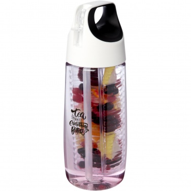 Logotrade mainoslahja ja liikelahja kuva: HydroFruit 700 ml:n urheiluvesipullo kierrätetystä muovista läppäkannella ja uuttajalla