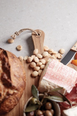 Logotrade liikelahja tuotekuva: VINGA Buscot pyöreä leikkuu-/tarjoilulauta