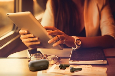 Logo trade liikelahja kuva: Motorola IPX5 TWS MOTO kuulokkeet 85