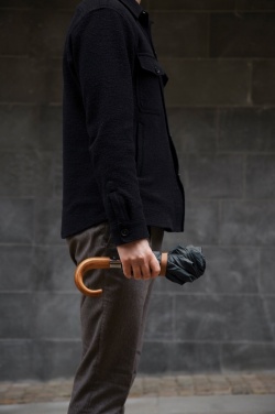 Logotrade mainoslahja tuotekuva: VINGA Bosler AWARE™ kierrätetty PET 21" sateenvarjo