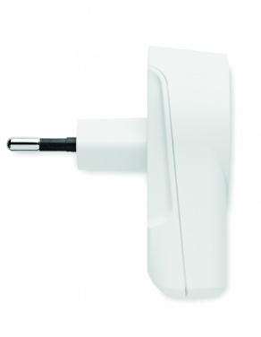 Logotrade liikelahja tuotekuva: Matka-adapteri USB-laturi