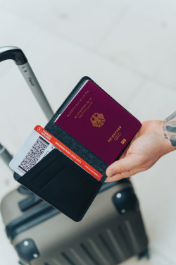 Logo trade mainostuotet tuotekuva: Trackmate RCS polyester passikotelo