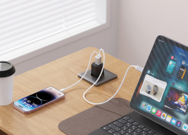 Logo trade mainoslahja ja liikelahja tuotekuva: Urban Vitamin Monterey RCS 20W GAN laturi