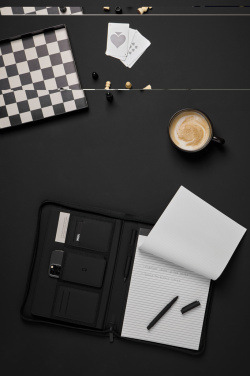 Logotrade mainostuote tuotekuva: VINGA Baltimore A4-kokouskansio RCS