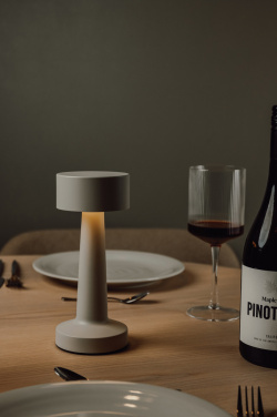 Logotrade mainoslahja tuotekuva: VINGA Maris RSC  -pöytävalaisin kierrätettyä muovia