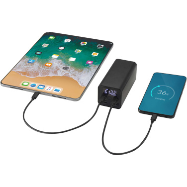 Logotrade mainoslahja ja liikelahja kuva: Acamar 20 000 mAh:n ja 70 W:n kannettavan tietokoneen varavirtalähde kierrätetystä alumiinista