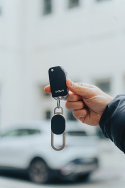 Logotrade firminės dovanos nuotrauka: Dviguba raktų pakabukas su „Keyfinder“ funkcija ir vietos nustatymu visame pasaulyje