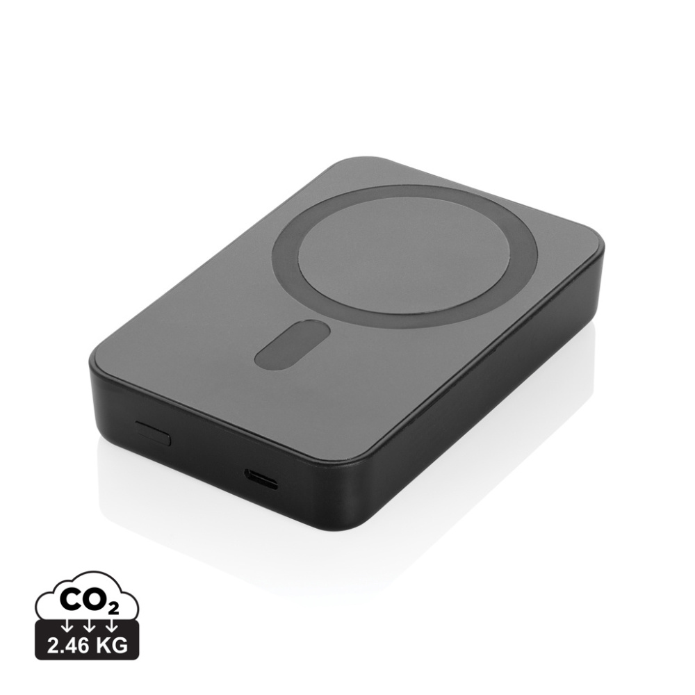 Logotrade biznesa dāvanas foto: Amporia RCS pārstrādātas plastmasas 10.000mAh magnētiskā pārnēsājamā baterija