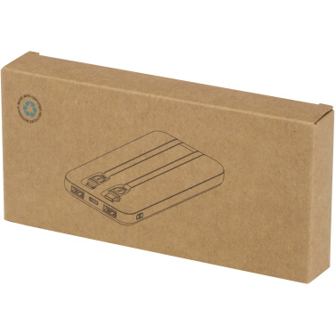 Logotrade ziemassvētku dāvanas foto: Adhil 10.000 mAh 10W pārstrādātas plastmasas pārnēsājamais akumulators ar 2 iebūvētiem kabeļiem