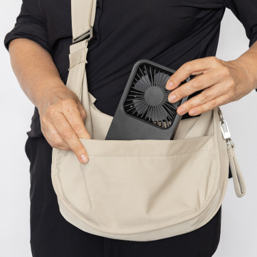 Logotrade dāvanas foto: Aervina RCS pārstrādātas plastmasas uzlādējams galda ventilators