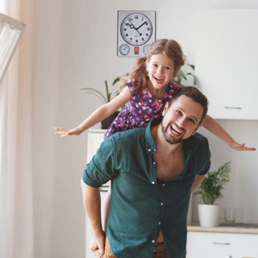 Лого трейд pекламные cувениры фото: Пластиковые настенные часы DEN HAAG