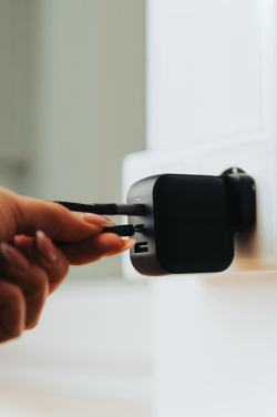 Лого трейд pекламные продукты фото: Urban Vitamin Santa Cruz RCS rplastc 70W GAN зарядное устройство