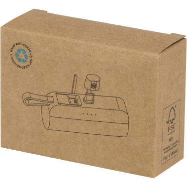 Логотрейд pекламные продукты картинка: Alnair портативное зарядное устройство Type-C емкостью 5000 мАч, мощностью 10 Вт, из переработанного пластика, со встроенной откидной подставкой и кабелем 2-в-1