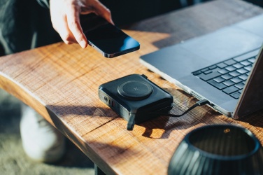 Logotrade presentreklam bild: Urban Vitamin Oxnard 5 i 1 65W universalladdare