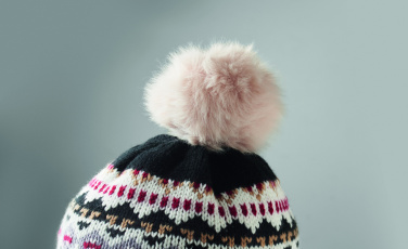 Logotrade reklamprodukter bild: Stickad mössa med öronlapp