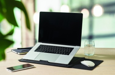 Logotrade profilprodukter bild: 16 tums laptopfodral i filt